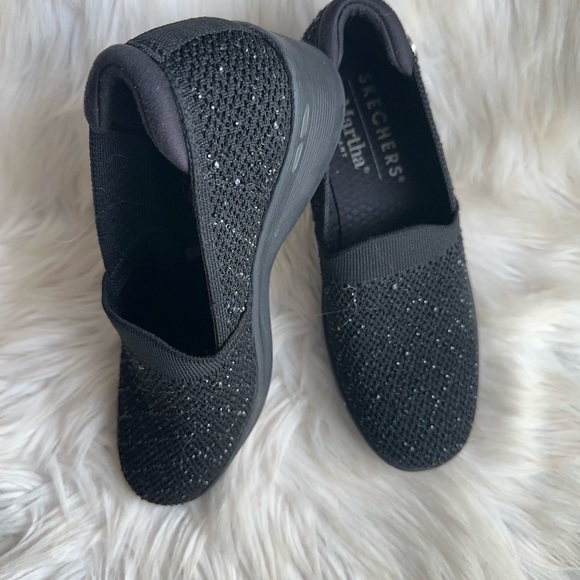 Skechers Black Flats with Sparkly Texture - Picture 2 of 16